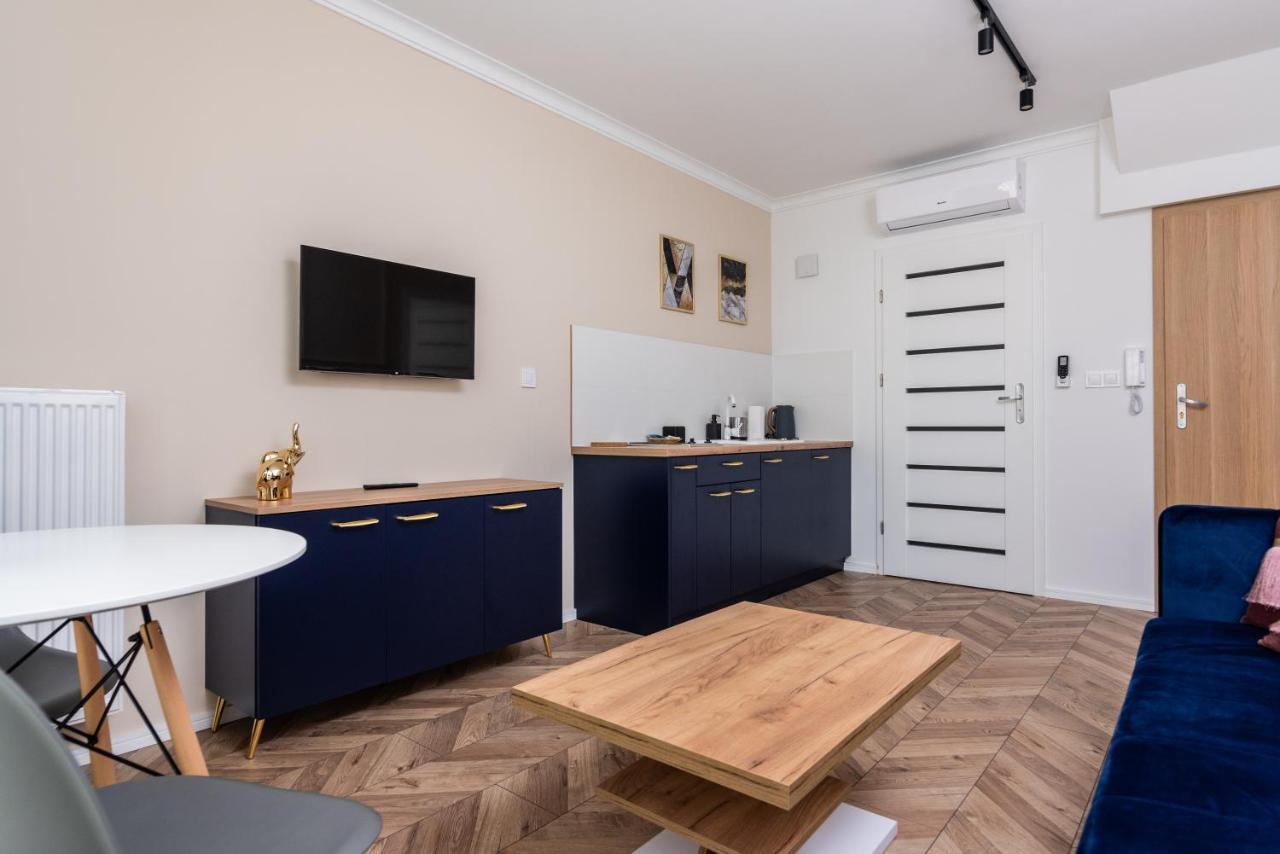 Na Debnikach - By Upstairs * Cracovia