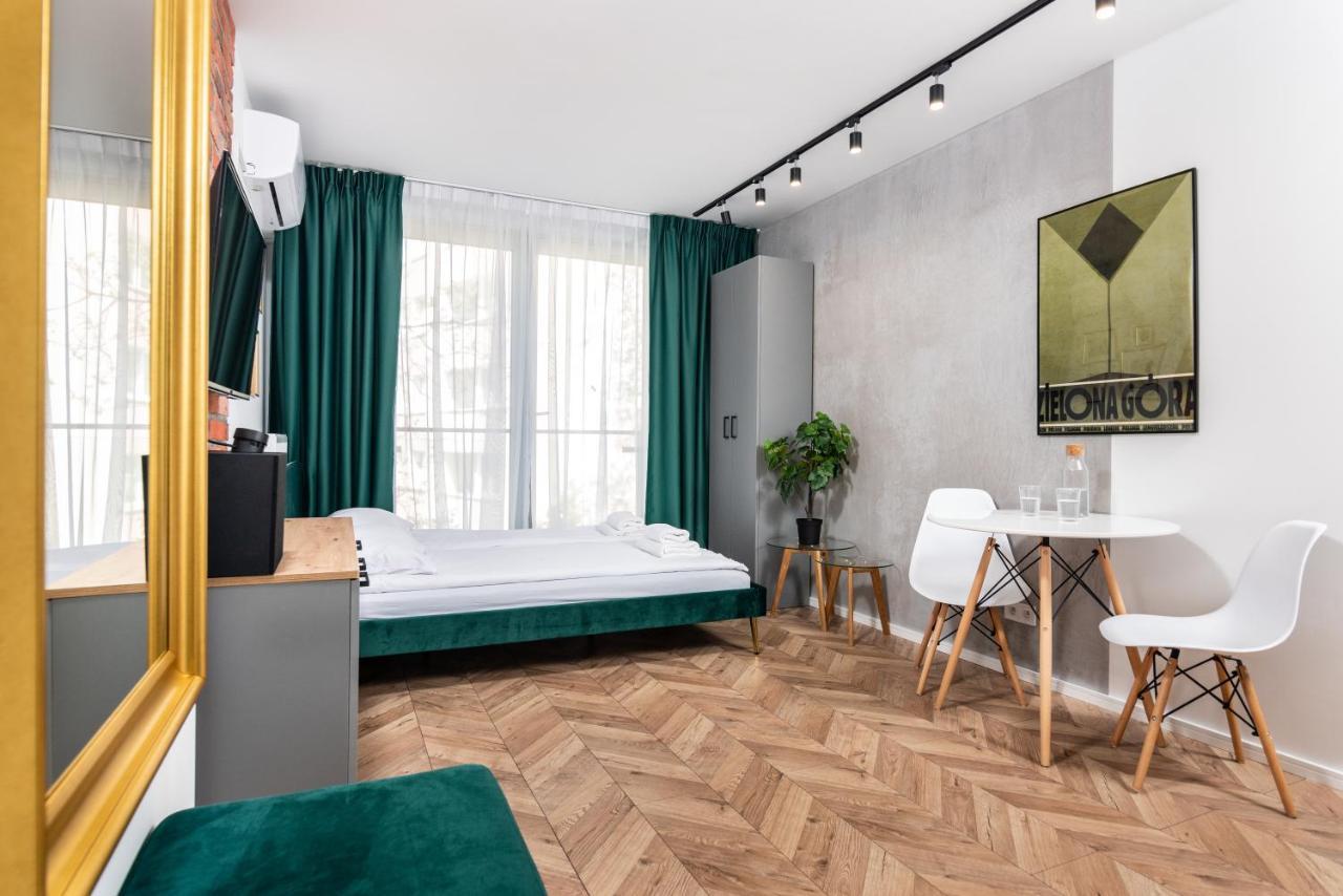 Na Debnikach - By Upstairs * Cracovia