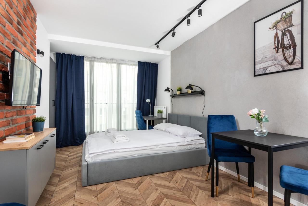 Na Debnikach - By Upstairs Cracovia